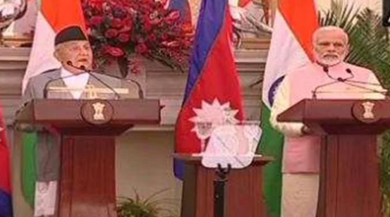 नेपाल र भारतका प्रधानमन्त्रीले ‘हाइटेक’ प्रविधिबाट पेट्रोलियम पाइपलाइन उद्घाटन गर्दै
