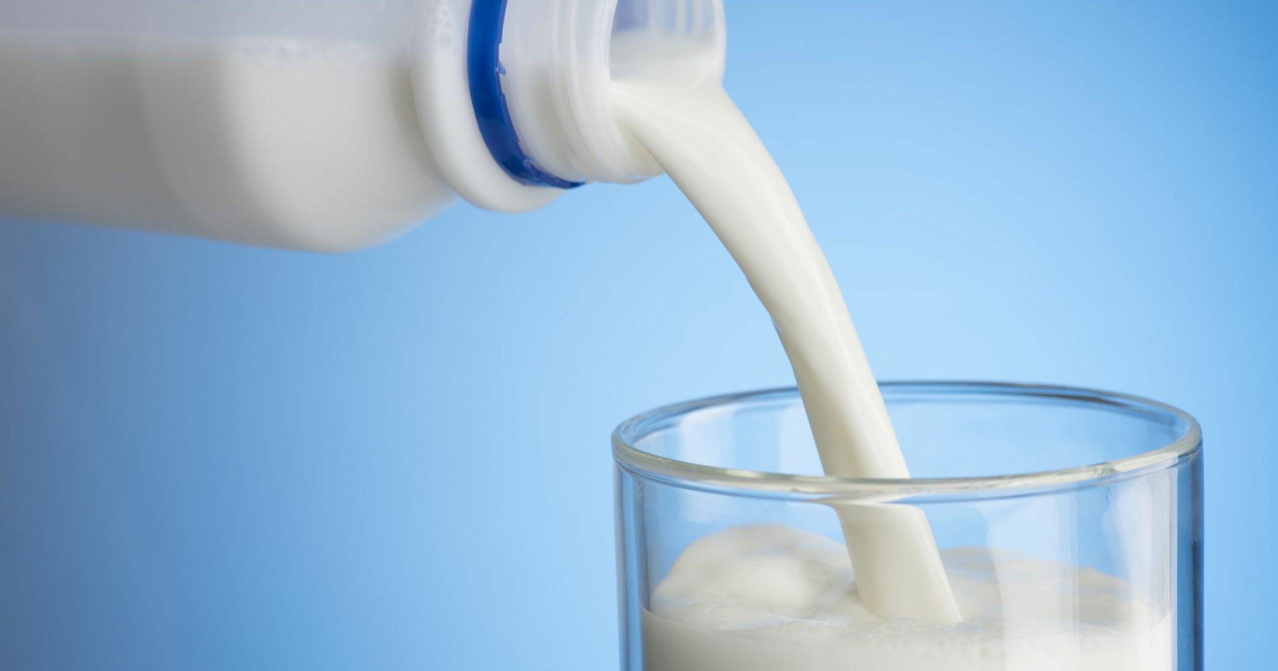 लकडाउन असर : उपत्यकामा दूध विक्री ८० प्रतिशत घट्यो