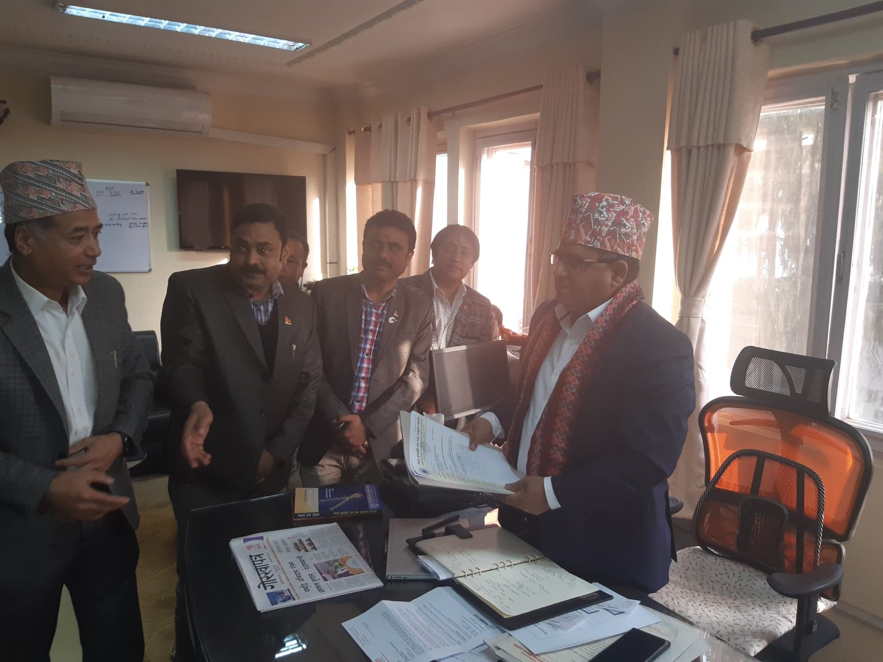 सुनको आपूर्ति तत्काल वृद्धि गर्न माग