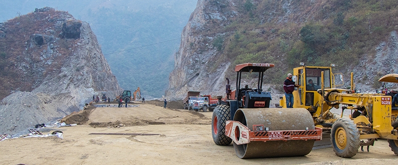 काठमाडौं–तराई द्रुतमार्ग : दुवै प्याकेजका सुरुङ निर्माणको ठेक्का सम्झौता