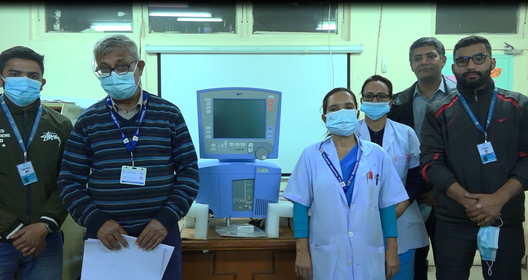 टिचिङ अस्पताललाई हिमालयन बैंकको सहयोग