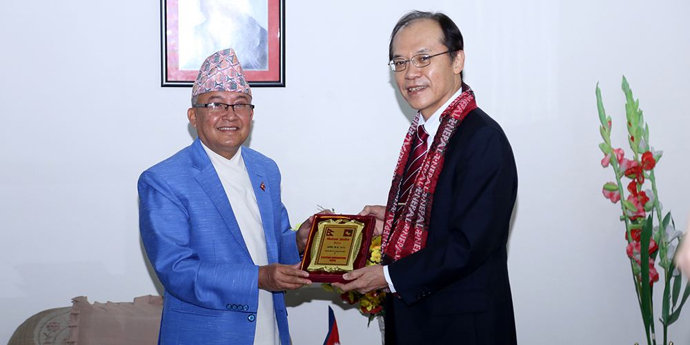 निर्वाचन आयुक्त थपलिया र जापानी राजदूत युताका किकुता बीच भेट, नेपाल र जापानको निर्वाचन प्रणालीको छलफल