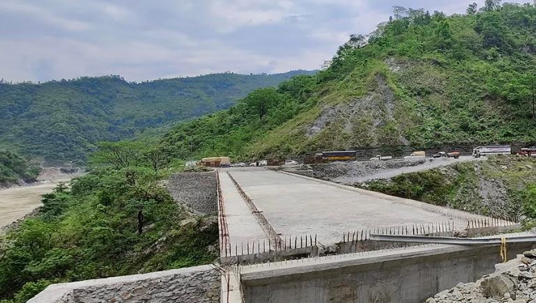 नारायणगढ–मुग्लिन सडकखण्डका पुल निर्माण गर्न अझै एक वर्ष लाग्ने