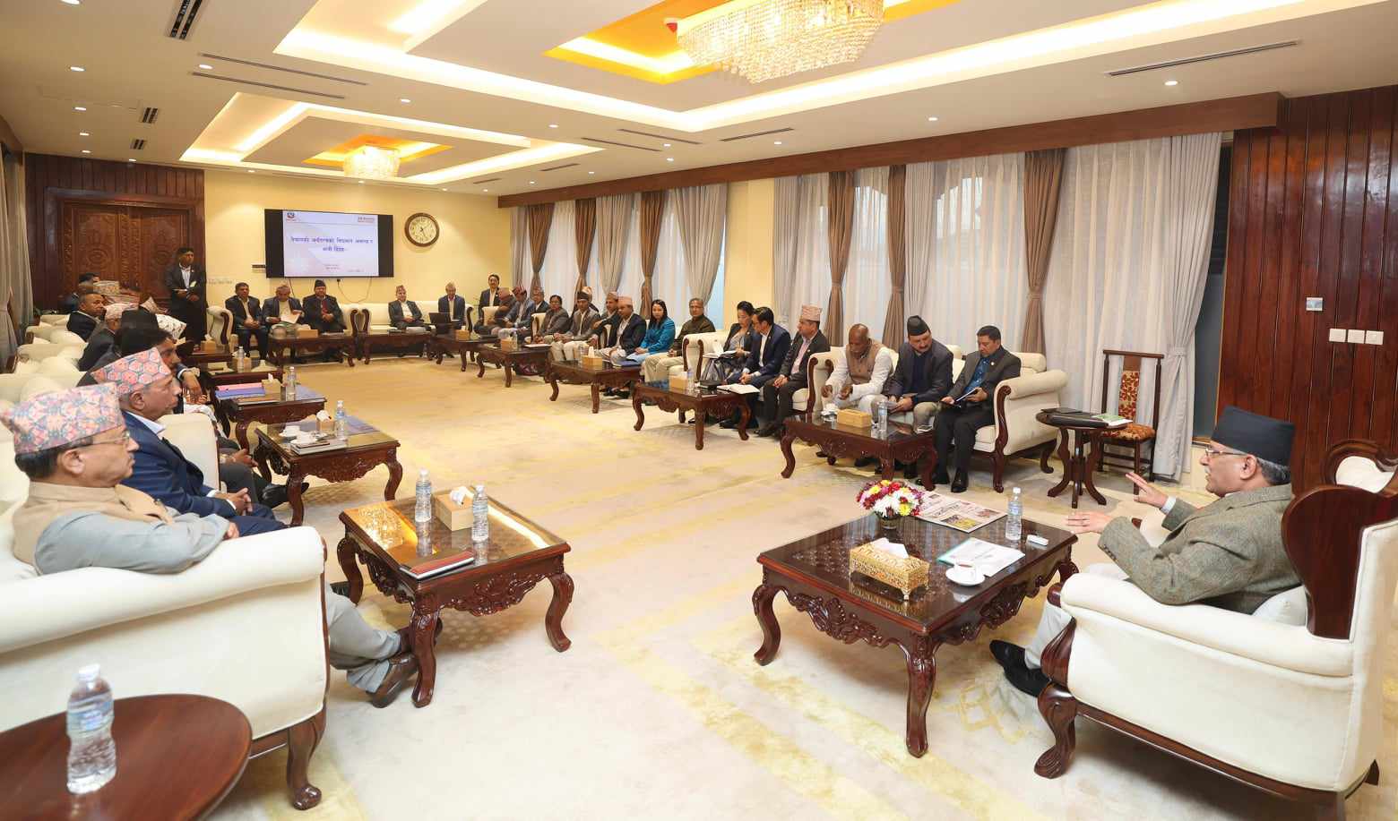 देशकाे अर्थतन्त्र थप चलायमान बनाउन सरकारले निजी क्षेत्रसँग सुझाव लिने