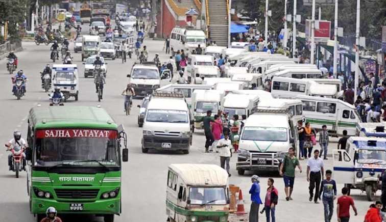 यात्रुसँग बढि भाडा असुल्ने ३१ जना ट्राफिक प्रहरीको नियन्त्रणमा