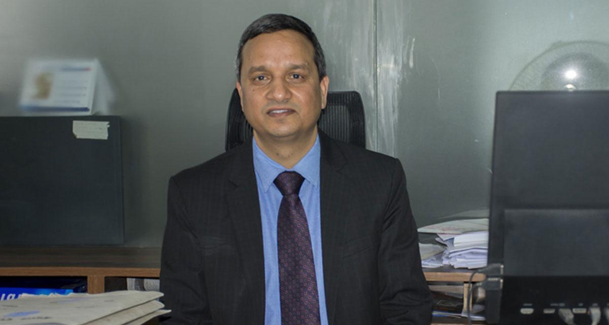 राष्ट्र बैंकको गभर्नर बन्न राजीनामा दिएका डा. भट्टलाई झड्का, सर्वोच्चमा रिट दर्ता