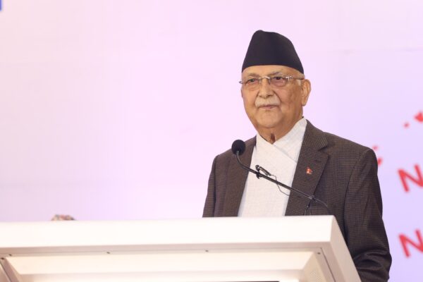 सरकार र निजी क्षेत्रबीचको पुलको कार्य गर्ने संस्था चेम्बर हो : प्रधानमन्त्री ओली