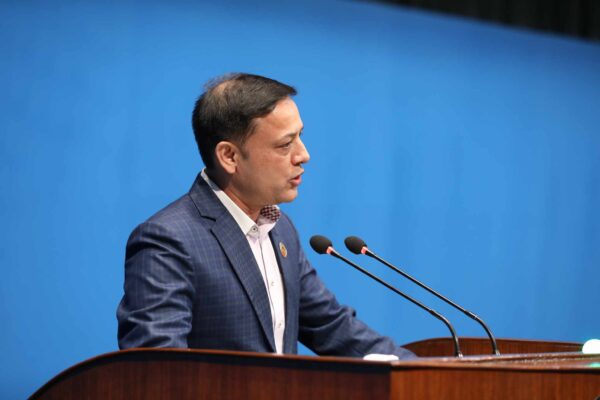 बजेट छर्ने काम नगर्न सरकारलाई सांसद डिपी अर्यालको ध्यानाकर्षण
