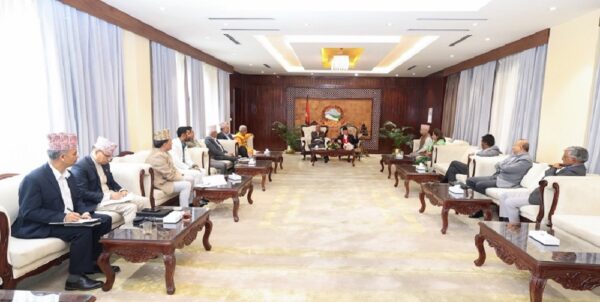 सत्ताधारी दलको बैठक : युवा पुस्तालाई आशा जगाउने कार्यक्रम ल्याउन सुझाव