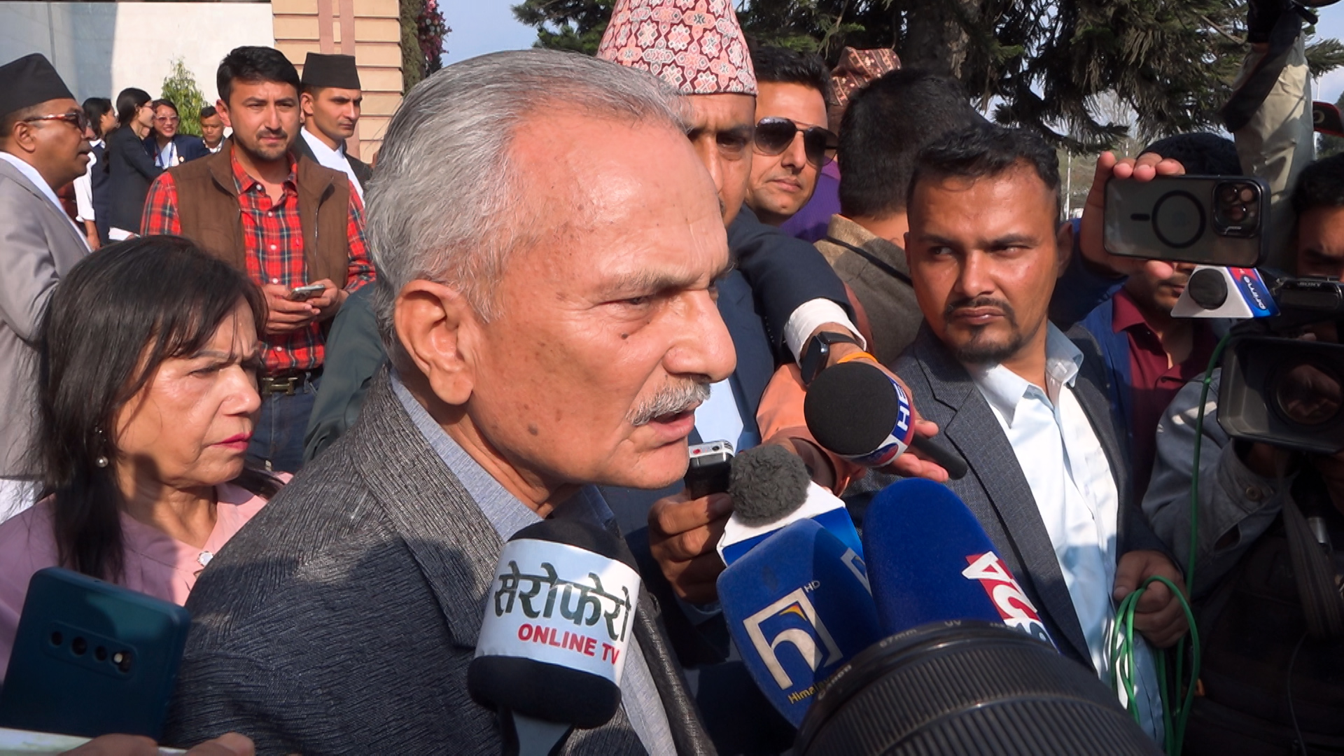 आर्थिक वर्षको नीति पास त भयो तर फस्ट डिभिजनमा आएन : बाबुराम भट्टराई