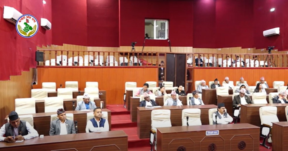 कर्णालीको बजेटका सिद्धान्त र प्राथमिकता : आलोचना र बचाउमा सांसदहरु