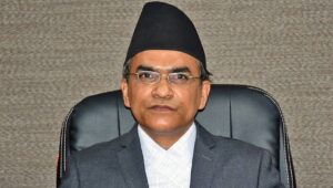 नवनियुक्त गभर्नर डा. विश्वनाथ पौडेलले पदभार ग्रहणसँगै पाँच सय र हजारका नयाँ नोट छपाइ गर्ने निर्णयमा हस्ताक्षर