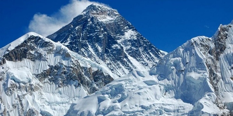 प्रतिकूल मौसमका कारण सगरमाथा आरोहण प्रभावित