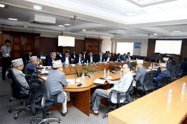 कर्मचारीलाई अर्थमन्त्रीको निर्देशन : अन्तरमन्त्रालय सहजीकरणलाई प्राथमिकतामा दिनुस्