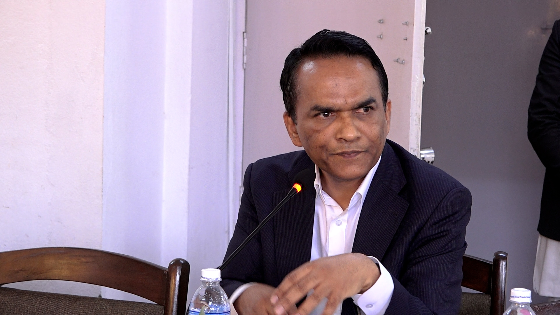 गभर्नर पौडेलविरूद्धको रिट हेर्न नभ्याइने