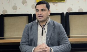 “गरिबमाथि संकटकालीन लुट स्वीकार्य छैन” — स्वास्थ्यमन्त्री पौडेलको डेंगु परीक्षणमा शुल्क नियन्त्रणको चेतावनी