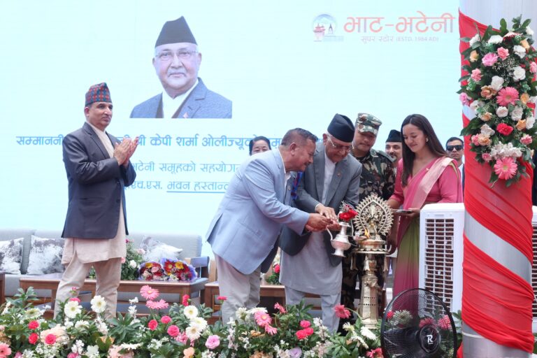 निरोगी नेपालतर्फको यात्रामा नयाँ थप: शिक्षण अस्पतालको विस्तारित सेवा भवन उद्घाटन