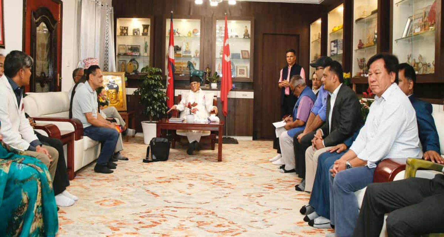 प्रचण्डद्वारा नयाँ एनएमए कार्यसमितिलाई बधाइ