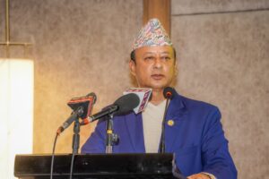 विद्युत उत्पादनको क्षमता हेरेर प्रसारण लाईन निर्माणमा लाग्नुपर्छ : उर्जामन्त्री खड्का