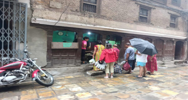 कर्फ्यू खुल्दा राजधानीमा बिहानै भीड