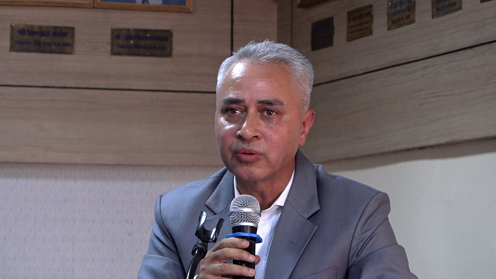 विद्युत प्राधिकरणका नवनियुक्त कार्यकारी निर्देशक सिलवाल भन्छन् : मन्त्रीज्यूको निर्देशन कार्यान्वयन हुन्छ