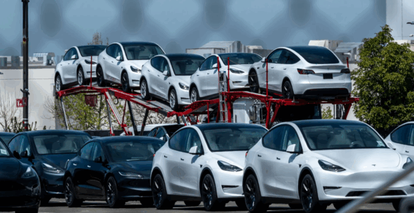 वीरगञ्ज नाका हुँदै दुई महिनामा सात अर्बका सवारीसाधन भित्रिए