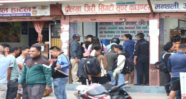 राजधानीबाट गाउँ फर्किनेको लहर तीव्र, २४ घण्टामा ४३ हजार बाहिरिए