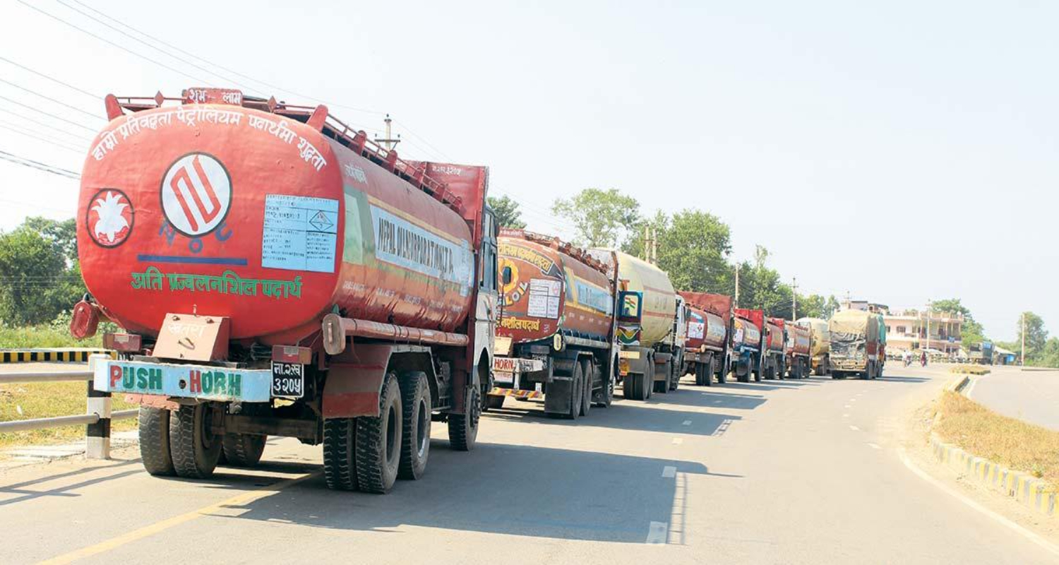 डिजेल–मट्टितेल सस्तो, पेट्रोल–ग्यास यथावत्