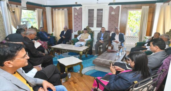 UML सचिवालयको बैठक फेरि आज, ओलीको स्वास्थ्य कारण स्थगित बैठक जारी