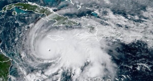 जमैकालाई ‘मेलिसा’ आँधीको खतरा: तीन जनाको मृत्यु, २००० किलोमिटर प्रति घण्टाको हावा चल्ने चेतावनी