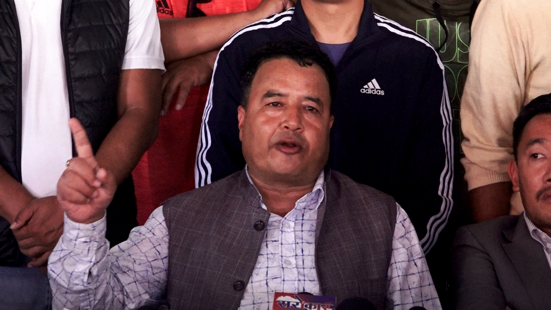 महेश बस्नेतले दिए बालेन र सुदनको टोलीलाई ‘विदेशी दलाल’ को संज्ञा
