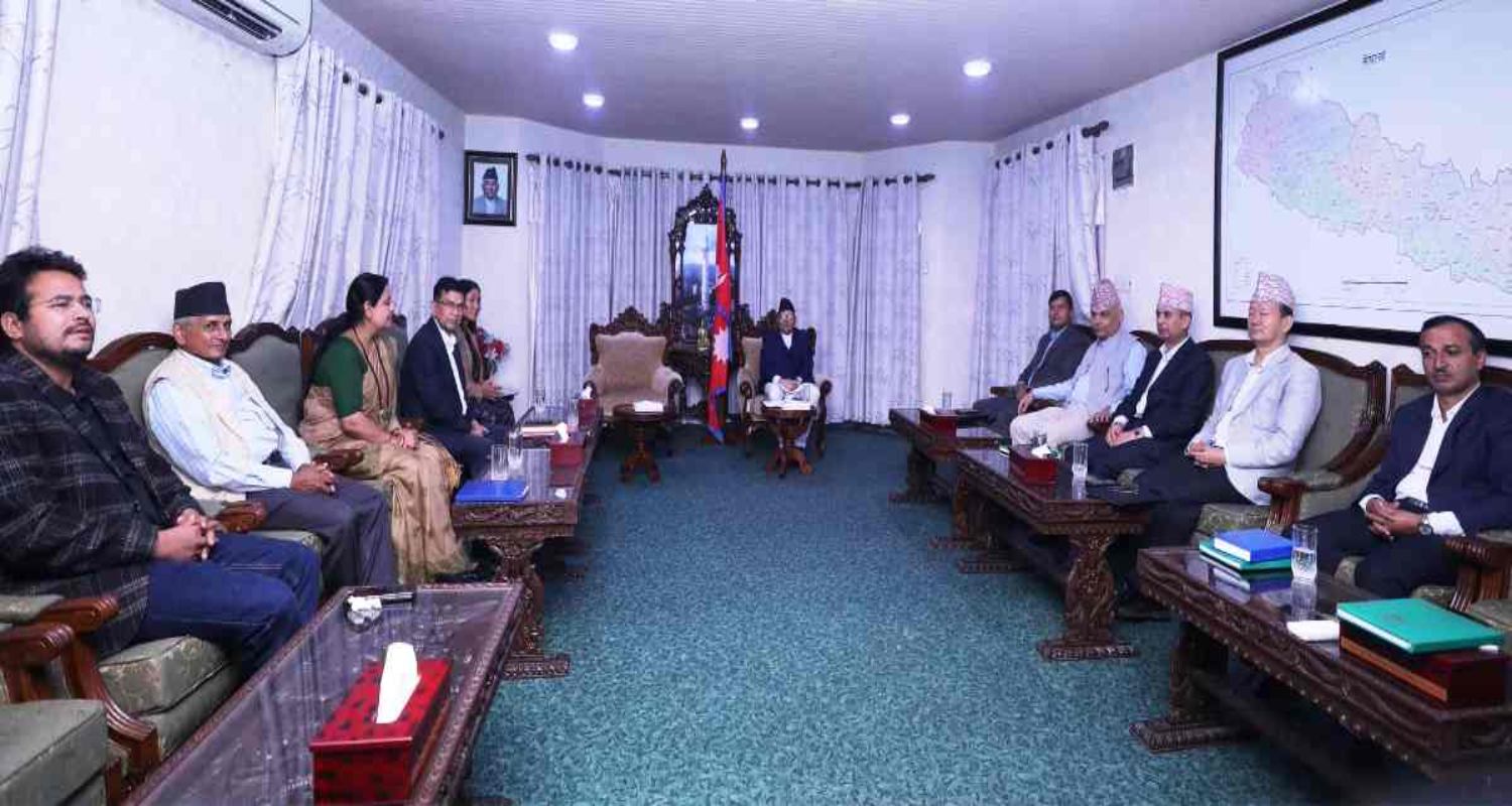 सांसद पुनःस्थापना विषयमा अध्यक्ष घिमिरेको दलसँग परामर्श सुरु