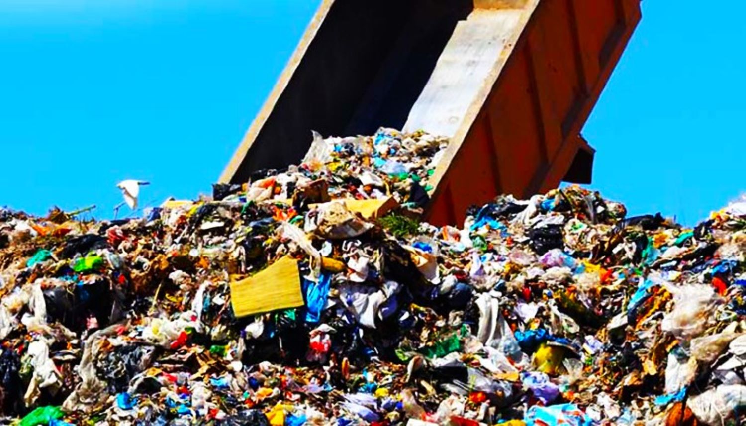 स्थानीयवासीद्वारा बञ्चरेडाँडामा फोहर विसर्जनमा अवरोध