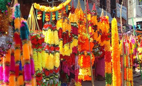 हेटौँडामा प्लाष्टिकको फूल बिक्रीवितरण तथा प्रयोगमा रोक