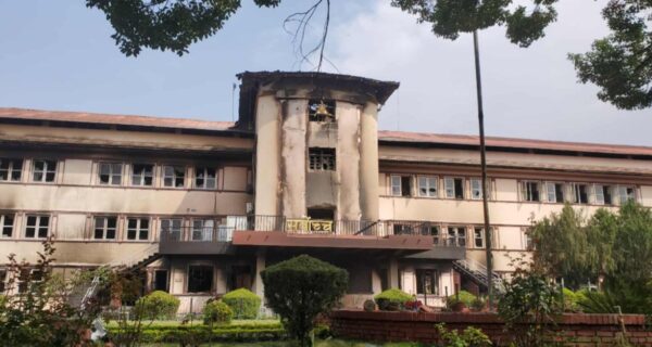 प्रतिनिधि सभा विघटन रिटमा सुनुवाइका लागि संवैधानिक इजलास गठन