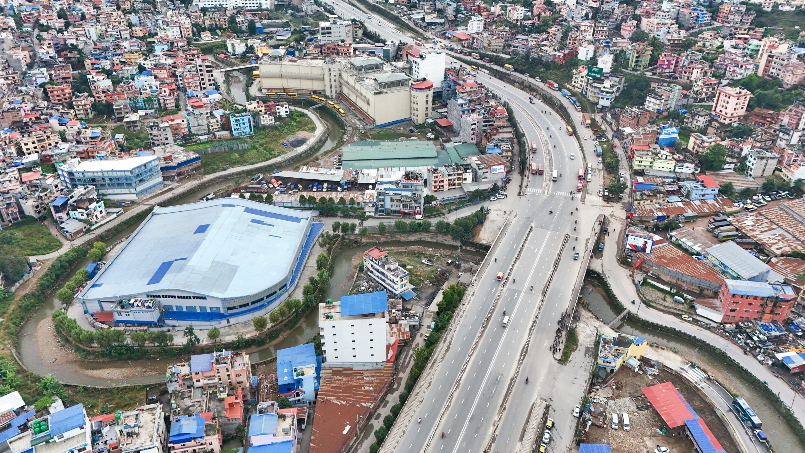 मौसममा क्रमशः सुधार भएपछि ड्रोनबाट देखिएको उपत्यका (फोटोफिचर)