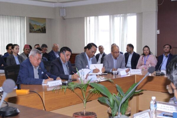 सार्वजनिक निजी संवाद : समस्याको चाङमाथि निजी क्षेत्र, सरकारको आश्वासन