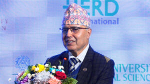 स्वास्थ्य क्षेत्रमा बजेट घट्नु राम्रो होइनः अर्थमन्त्री खनाल