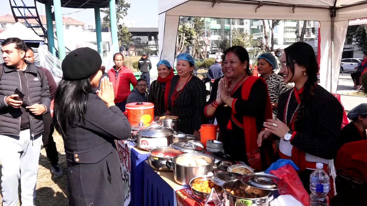 मौलिक खाना प्रवद्र्धन गर्न खाद्य मेला