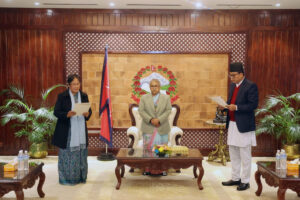 राष्ट्रिय योजना आयोगका नवनियुक्त उपाध्यक्ष श्रेष्ठद्वारा शपथ ग्रहण