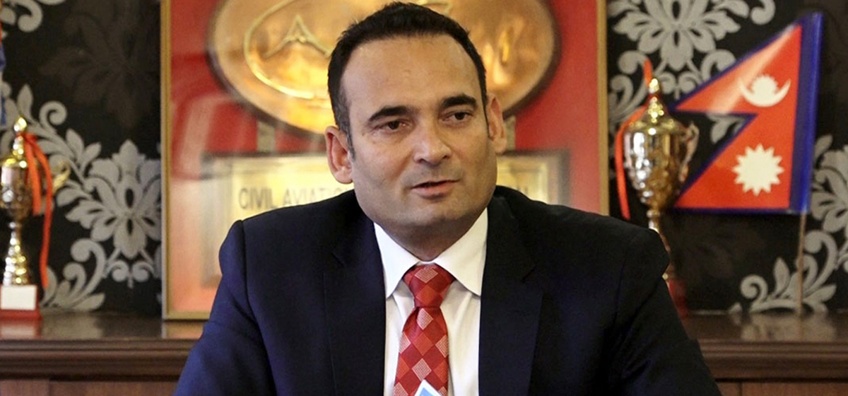 उड्डयन प्राधिकरणका महानिर्देशक प्रदीप अधिकारी पक्राउ